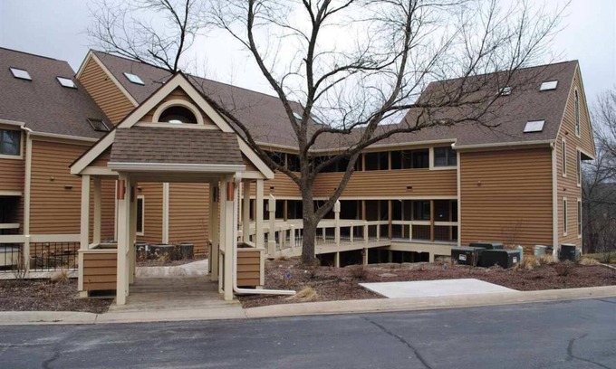 The Galena Territory Condo | 1 Bedroom, 1 bath townhouse in The Galena Territory.