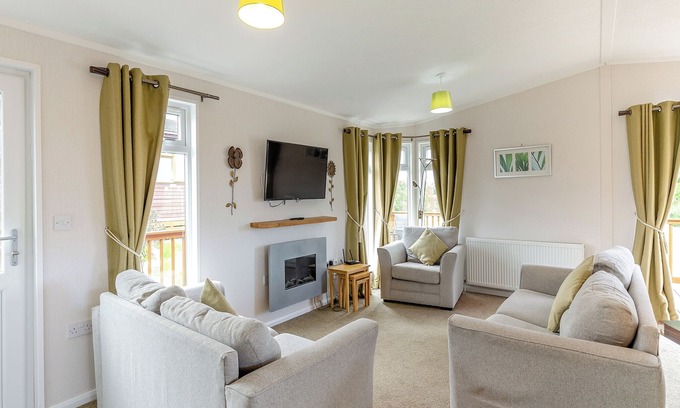 Hewas Water Ski Chalet | 1 bedroom accommodation in Nr St Austell