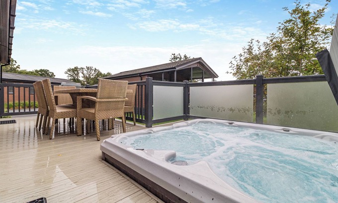 Pentney Ski Chalet | 1 bedroom accommodation in Pentney, King’s Lynn