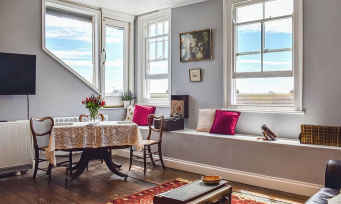 Old Town Hastings Cottage | 1 bedroom accommodation in Hastings