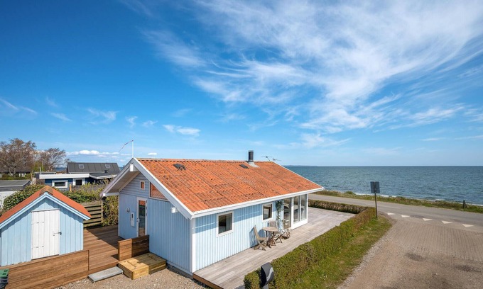 Beder Malling House | 1 bedroom amazing home in Malling