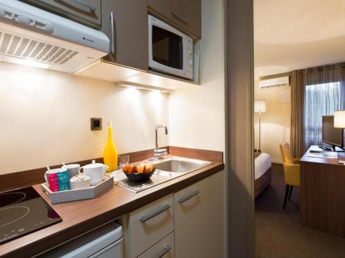 Ferney-Voltaire Hotel | 1-bedroom apartment near Geneva