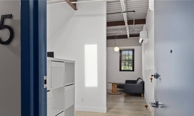 Port Chester Apartment | 1 Bedroom Apartment 305926 by Houzlet