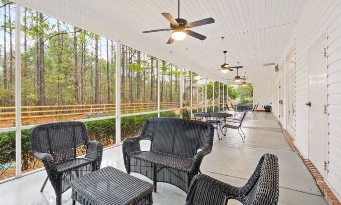 Grand Bay Apartment | 1 Bedroom Apartment at Oak + Fountain - #8