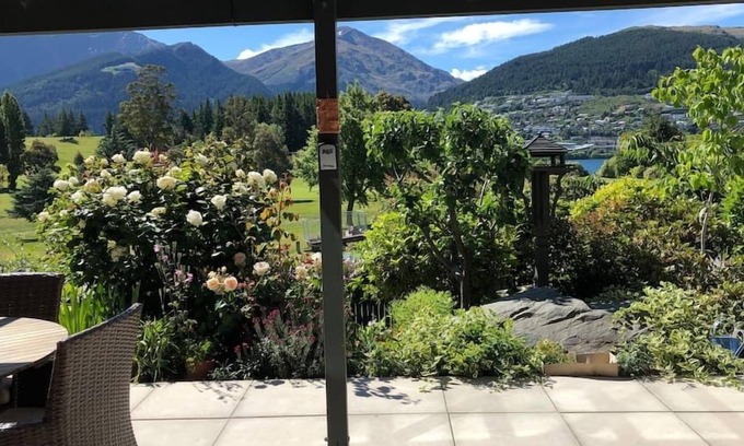 Kelvin Heights Apartment | 1 Bedroom Apartment near the Beach & Golf Course