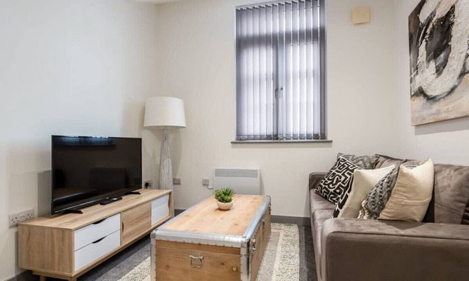 Doncaster Apartment | 1 Bedroom Budget Apartment in Central Doncaster