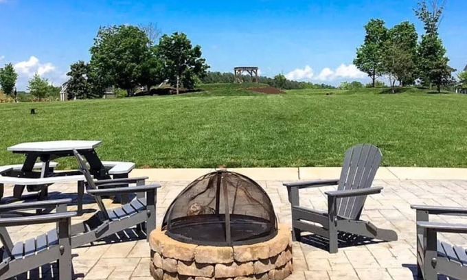 Rio Apartment | 1 Bedroom Carriage House Apartment, 15 minutes to Downtown Charlottesville!