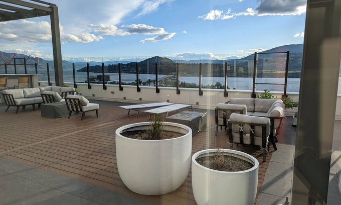 Downtown Kelowna Condo | 1 Bedroom Condo in the Heart of Downtown Kelowna