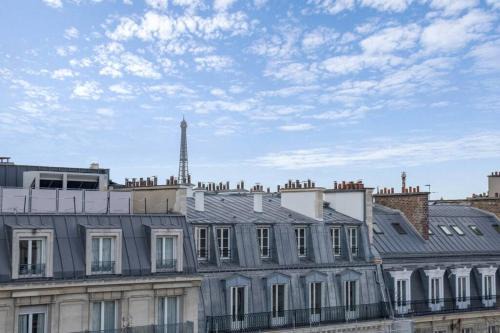 8th Arrondissement Apartment | 1 Bedroom#Haussmann#Amazing view#EffeilTower#AC