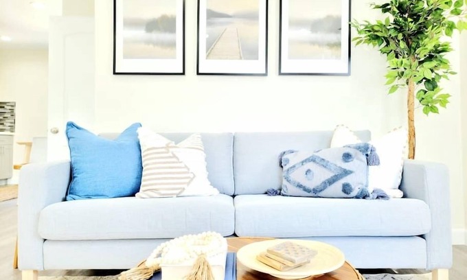 Belmont Shore Apartment | 1 Bedroom King Bed | Free Parking |Steps to Ocean
