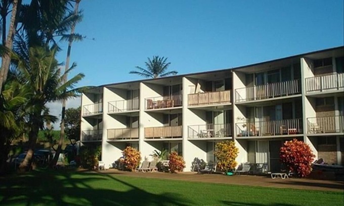 Kuau Condo | 1 Bedroom North shore Maui Kuau Plaza Condo next door to Hookipa Beach