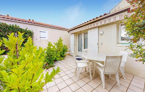 Vaux-sur-Mer House | 1 Bedroom Stunning Home In Vaux-Sur-Mer