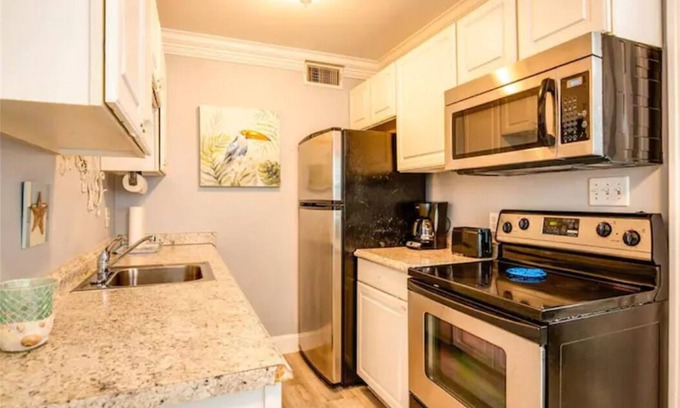 Virginia Beach Condo | 1 block from the beach