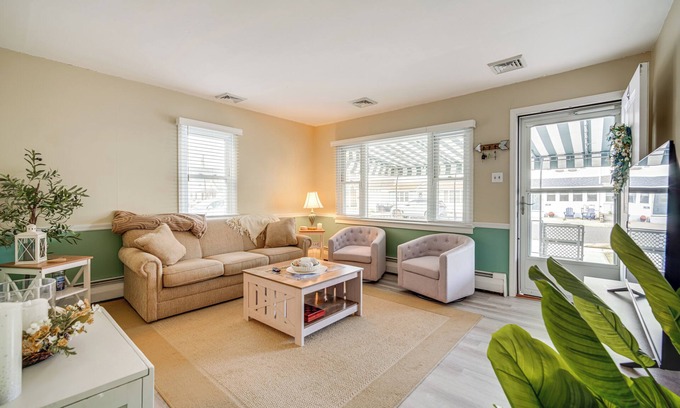Brigantine House | 1 Block to Brigantine Beach: Breezy Home w/Patio!