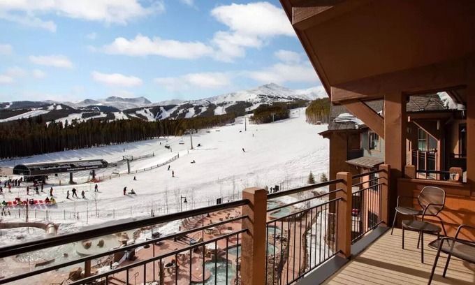 Breckenridge Condo | 1 BR available March 8 - 14. Beautiful resort property at the bottom of Peak 7.
