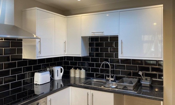 Kettering Apartment | 1 BR Garfield Cottage in Kettering
