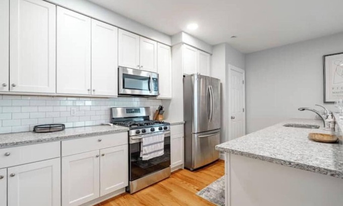New Rochelle Apartment | 1 Br Hideaway Close to All!