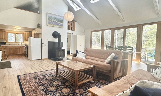 Bar Harbor House | 1 BR Home in Quiet Wooded Area in BH! [Art Studio]