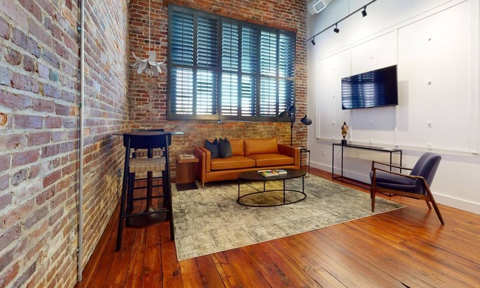 Danville House | 1 BR suite in heart of River District. Great walkable, secure location!