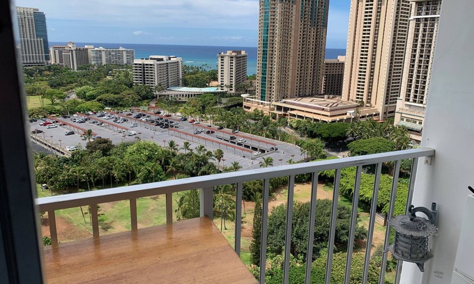 Waikiki Condo | 1 BR Top floor stunning views from 2 Lanais. Jeep & Parking Available thru Turo