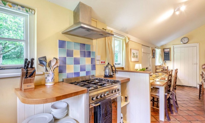 Bury St Edmunds House | 1, John O' Groat Cottages