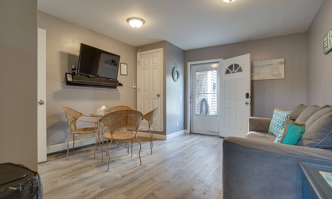 South Yarmouth Apartment | ~ 1 Mi to Beach: Cape Cod Apt in South Yarmouth