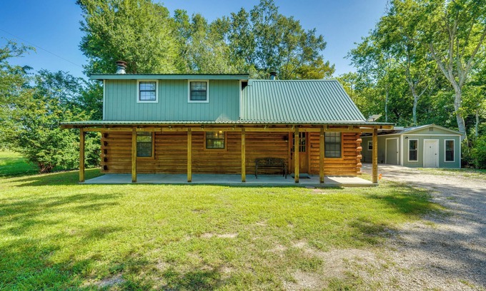 Duson Cabin | < 1 Mi to Casinos: Countryside Louisiana Getaway!