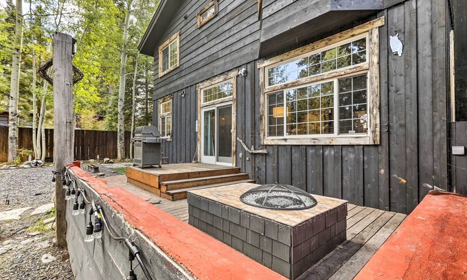 Comstock Acres Cottage | 1 Mi to Commons Beach: Tahoe City Getaway!
