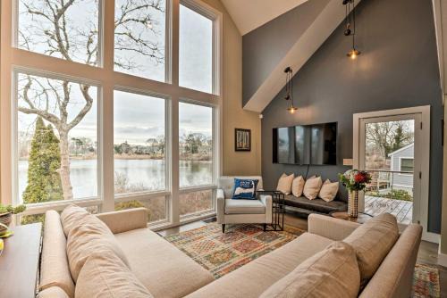 Hyannis House | 1 Mi to Ferry and Beach Waterfront Hyannis Home!