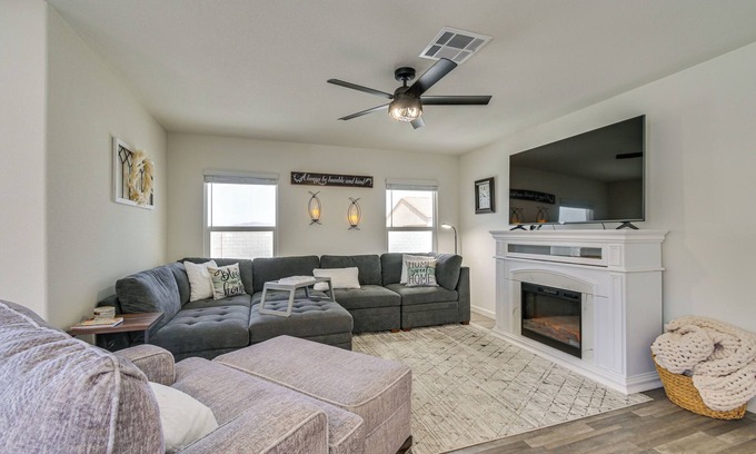 Mohave Valley House | 1 Mi to Golf Course: Bright Mohave Valley Home
