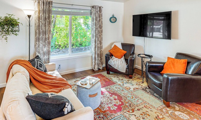 Coeur d'Alene House | 1 Mi to Tubbs Hill & Lake: Midtown Home w/Yard!