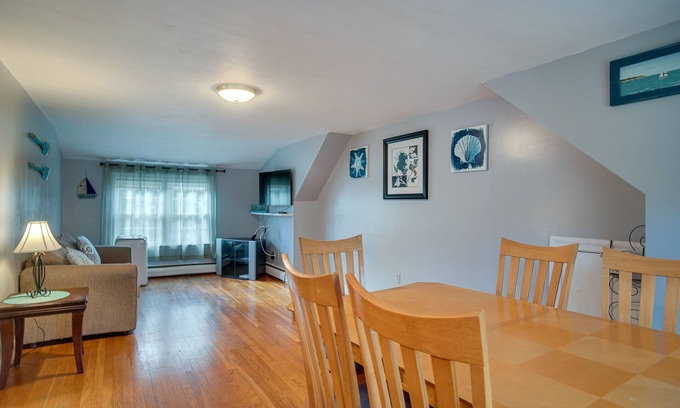 South Yarmouth Apartment | 1 Mi to Windmill Beach: South Yarmouth Apt!