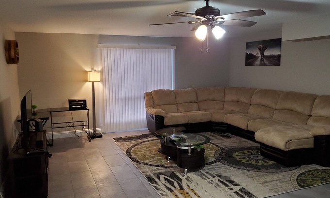 Rancho Oakey House | 1 mile from the strip! Enjoy your Vegas home away from home!