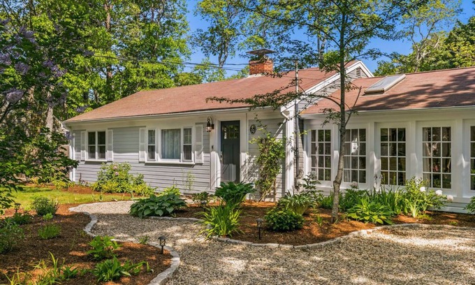 West Hyannisport House | 1 mile to Craigville Beach with Beach Pass and A/C!