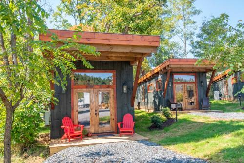 West Jefferson House | 1 Mile to Downtown West Jefferson Camping Cabin #2