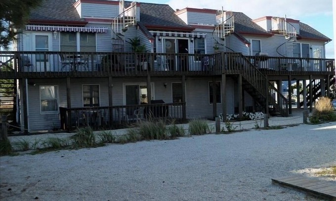 South Beach Haven Condo | 1 OFF THE OCEAN/STEPS TO OCEAN/RENOVATED 2024/GREAT VALUE