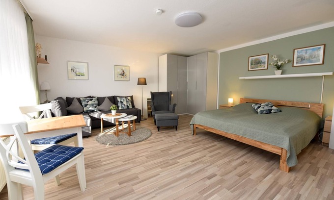 Duhnen Apartment | 1-room vacation apartment on the ground floor in the house LEE