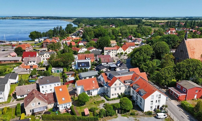Wiek Apartment | 1-room vacation apartment near the harbor with a small garden - Haus Windland FeWo 24 - House