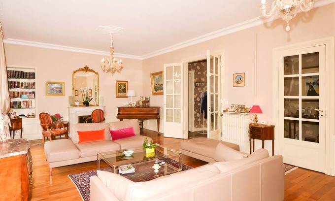 Reims City Centre House | 1 spacious guest rooms, hyper center reims, parking,