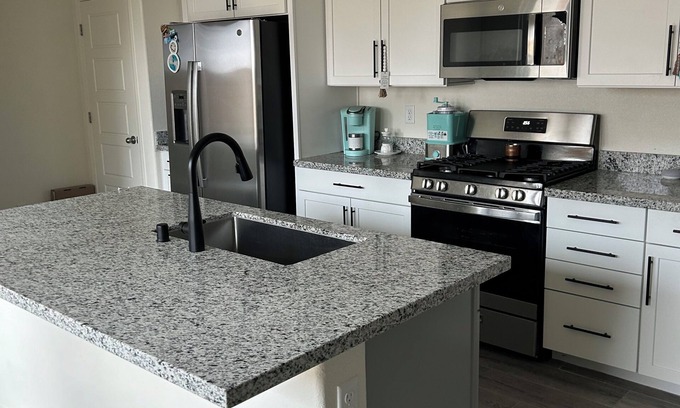 North Las Vegas House | 1 to 2 Bedrooms Available.