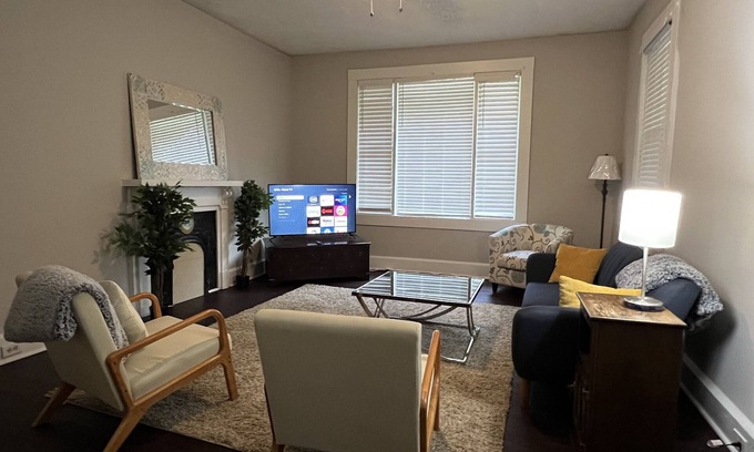 Columbus House | # 1 Top Ranked Graduation House Near Fort Benning w/BBQ Grill and King Beds