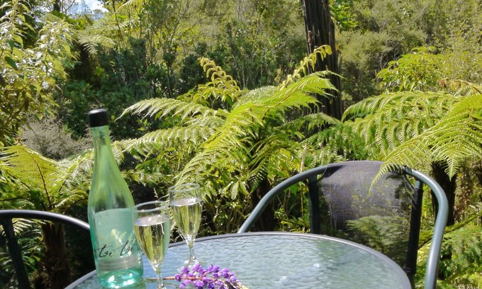 Franz Josef Glacier Hotel | 10 Cottages
