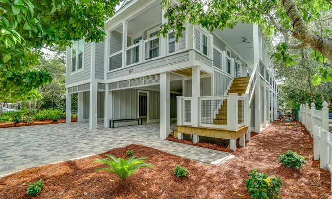 Seagrove Beach House | 10% Discount for 7 night stays-5 min walk to PUBLIC BEACH-GOLF CART option-POOL