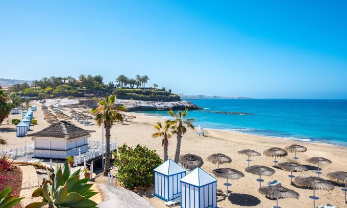 Las Rosas Apartment | 10. Marine Accommodation Los Moxaicos, Pool