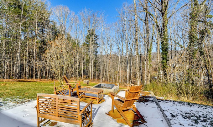 Swannanoa House | 10 Mi to Asheville: Mtn-View Hideaway!