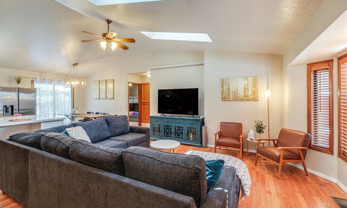 Kachina Village House | 10 Mi to Downtown Flagstaff: Cozy Home w/A/C