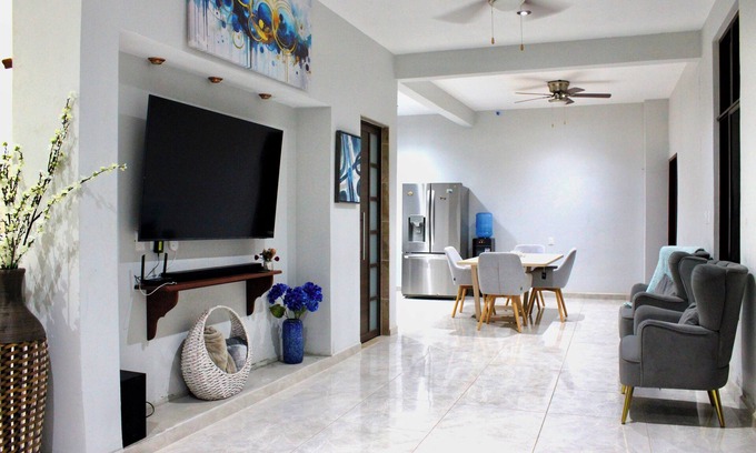 Arroyo Seco House | 10 min from beach, Modern house in marvelous Puerto Escondido with AC/WiFi