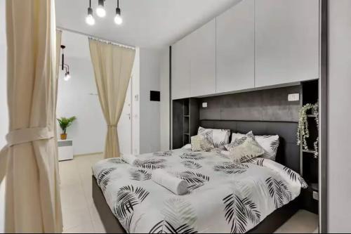 Lambrate Apartment | 10 min from Milan Linate-Private garage