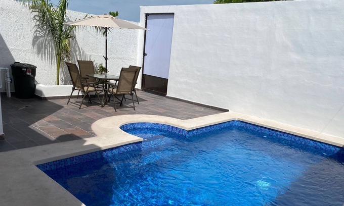 La Paz House | 10 MINUTES FROM THE MALECON DE LA PAZ