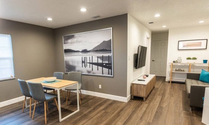 Tampa House | #10⚓ Modern home beautify by Hyde Park-Joyful Mmts